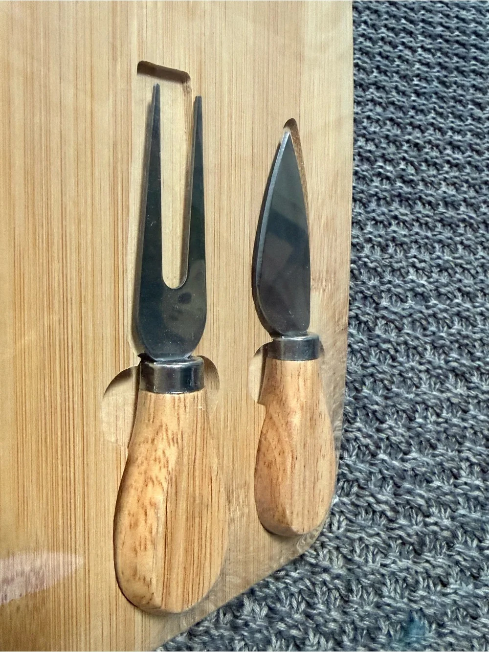 (New) mini Cheese Board with Mini Cheese Knife & Fork - Natural Wood/charcuterie